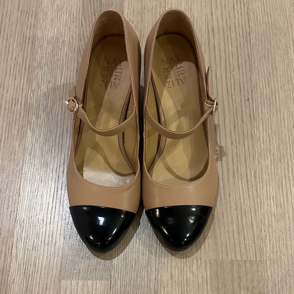 Naturalizer Women's Tan and Black Mary Jane Shoes